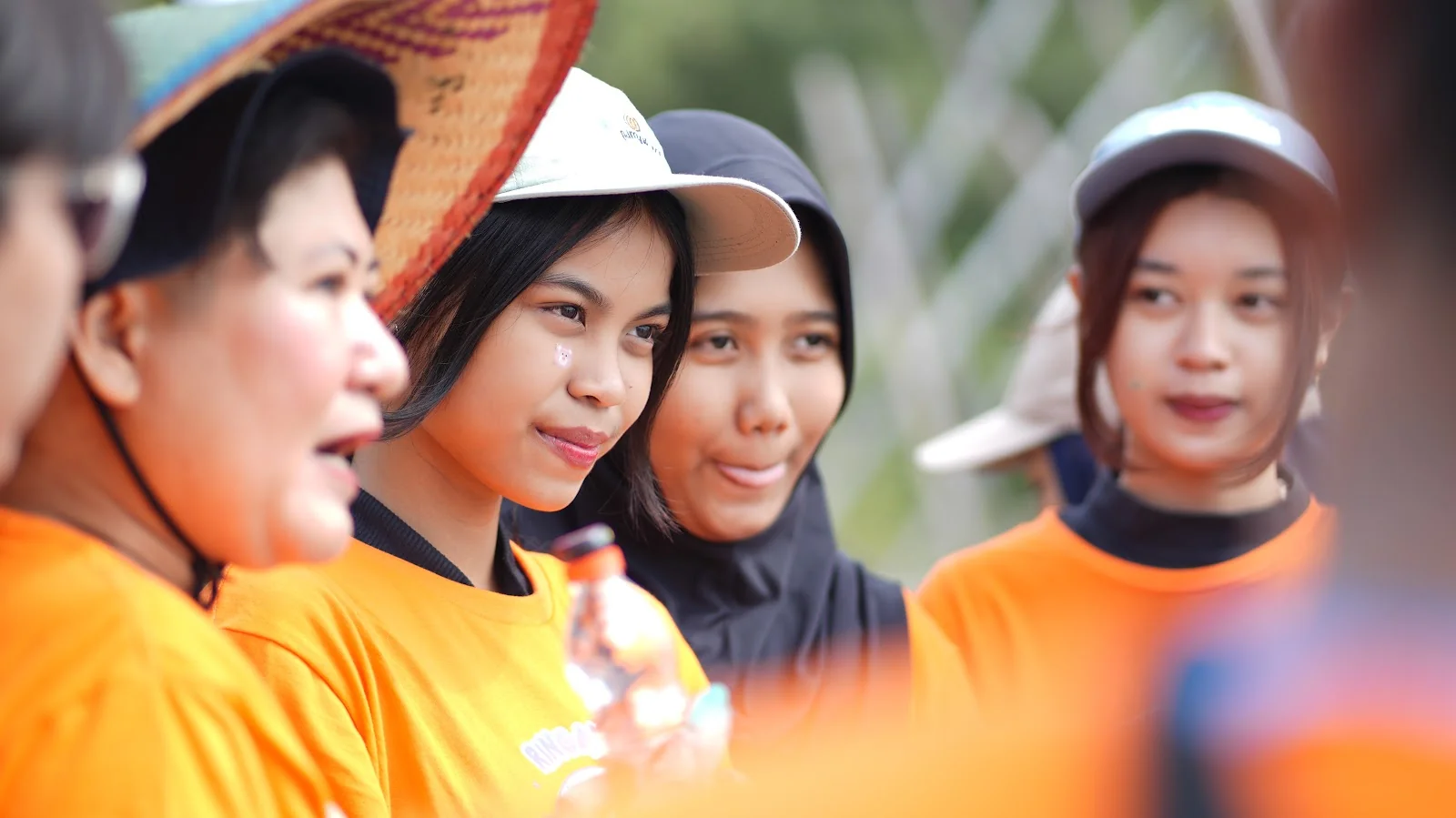 Participants connecting during the mangrove event